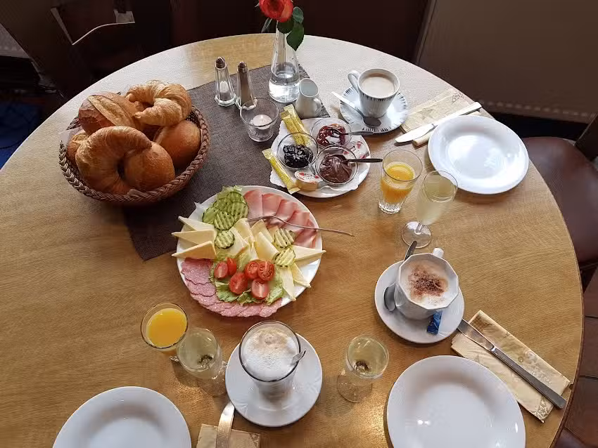 „Zum Treffpunkt“