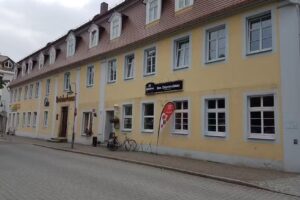 Zum Zinzendorfplatz