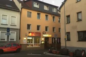 Zur Kurve