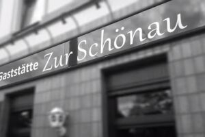 Zur Sch&ouml;nau